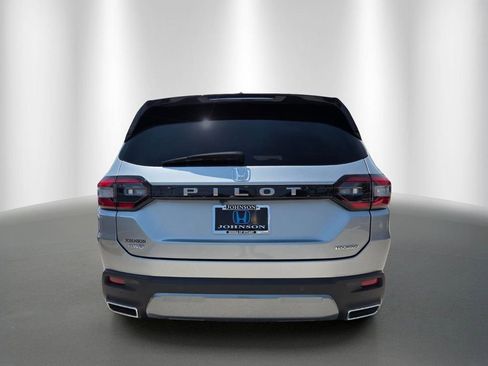 New 2026 Honda Pilot Touring image 4