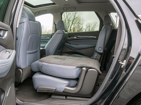 Used 2021 Buick Enclave Essence w/ Sun And Navigation Package image 32