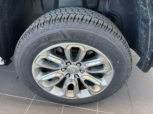 Used 2023 RAM 1500 Laramie AWD/4WD image 6
