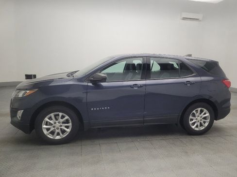 Used 2018 Chevrolet Equinox LS FWD image 2