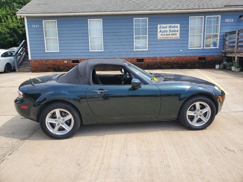 Used 2007 MAZDA MX-5 Miata Sport w/ Convenience Pkg RWD image 15