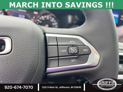 New 2025 Jeep Compass Latitude w/ Sun & Sound Group image 22