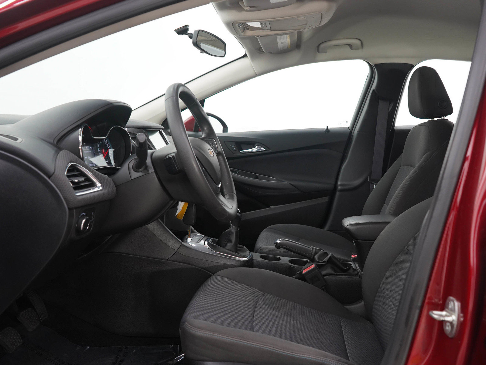 Used 2017 Chevrolet Cruze LT FWD image 19