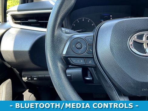 Used 2024 Toyota Corolla LE FWD image 11