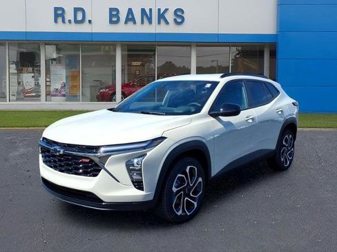 New 2026 Chevrolet Trax RS FWD image 1