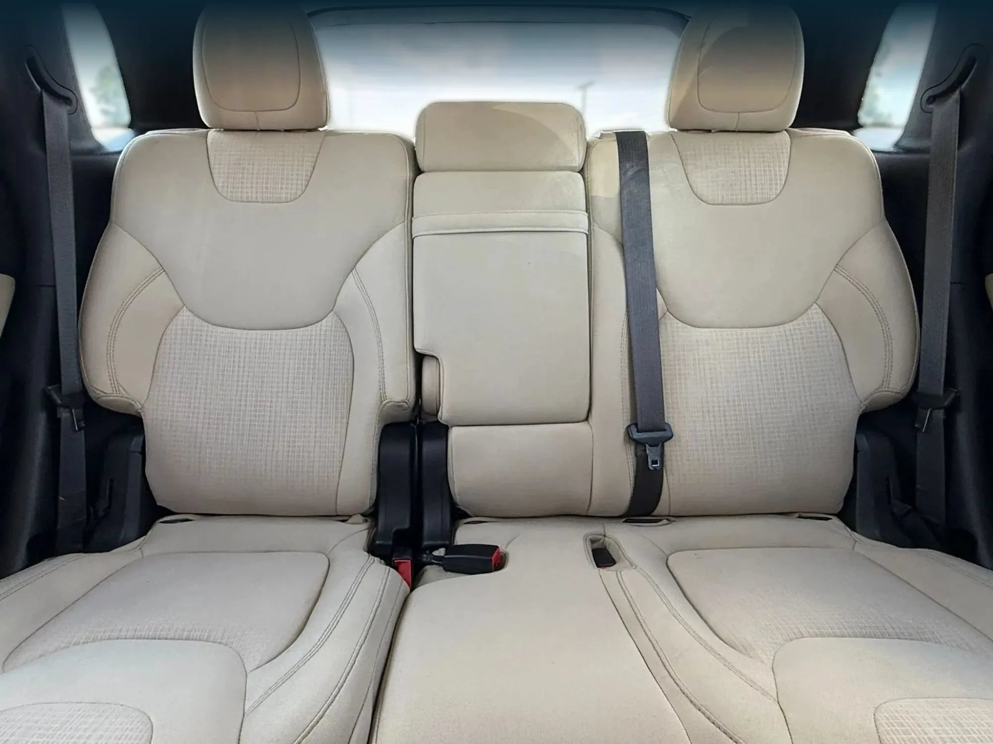 Used 2015 Jeep Cherokee Latitude w/ Comfort/Convenience Group FWD image 22