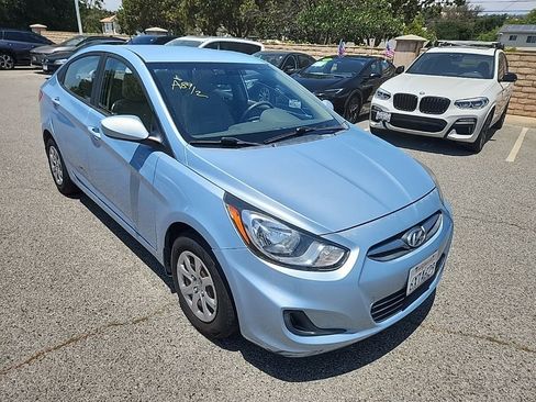 Used 2013 Hyundai Accent GLS FWD image 7