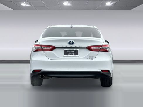 Used 2020 Toyota Camry XLE image 9