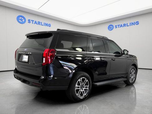 Used 2026 Ford Expedition Active RWD image 9
