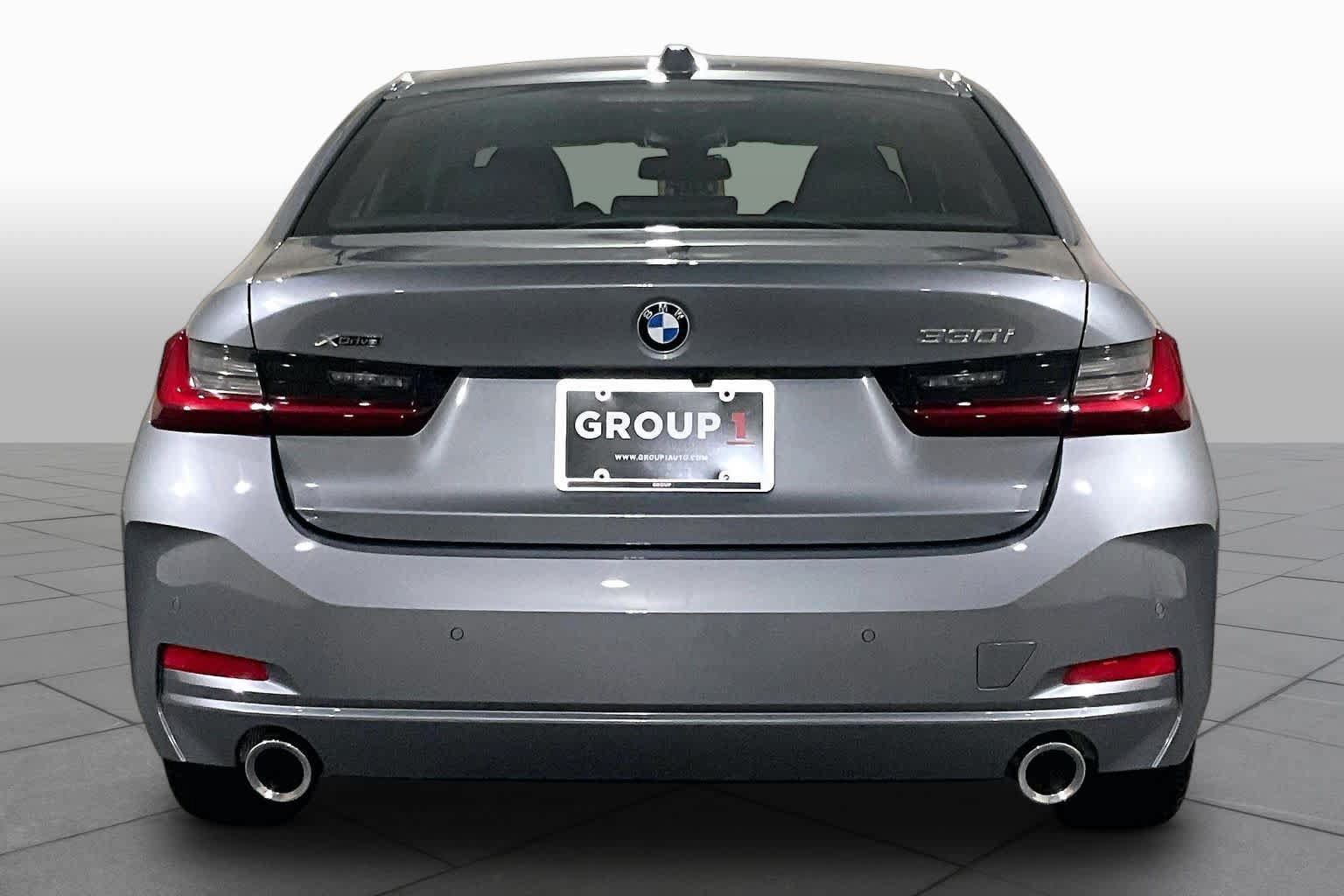 Used 2026 BMW 330i xDrive Sedan w/ Premium Package AWD/4WD image 4