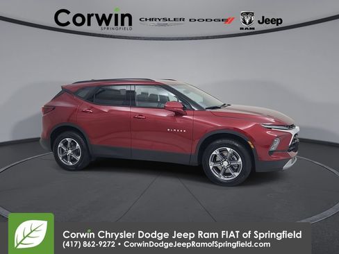 Used 2025 Chevrolet Blazer LT w/ Convenience Package AWD/4WD image 1