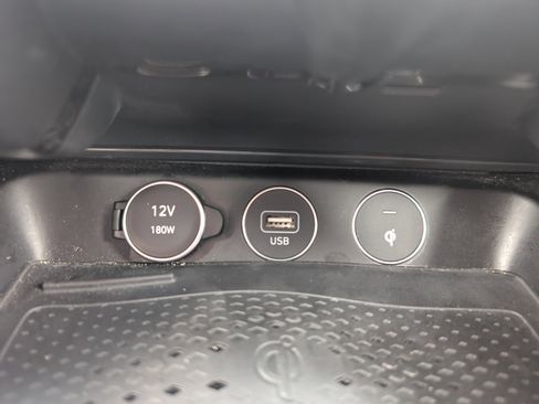 Used 2022 Genesis G70 2.0T w/ Prestige Package image 21