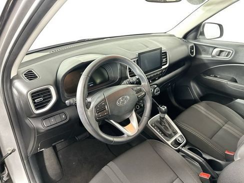 Used 2023 Hyundai Venue SEL w/ Cargo Package FWD image 11