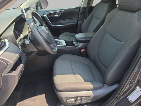Used 2024 Toyota RAV4 XLE FWD image 16