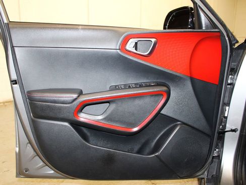 Used 2023 Kia Soul GT-Line image 27