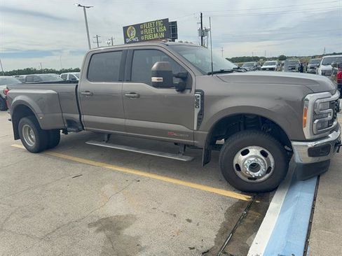 Used 2023 Ford F350 Lariat w/ Lariat Ultimate Package AWD/4WD image 1
