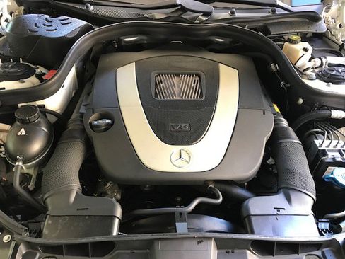 Used 2010 Mercedes-Benz E 350 Sedan image 11