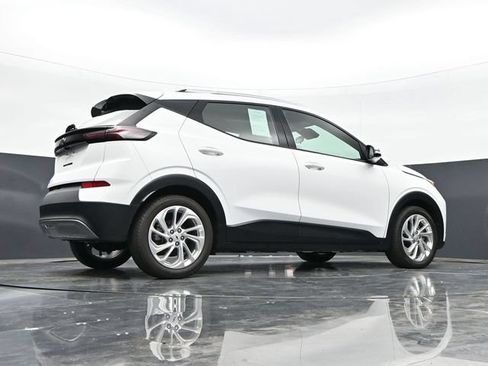 Used 2023 Chevrolet Bolt EUV LT w/ Driver Confidence Package FWD image 35