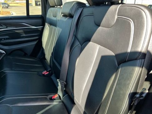 Certified 2022 Jeep Grand Cherokee Overland w/ Adv Protech Group III image 19