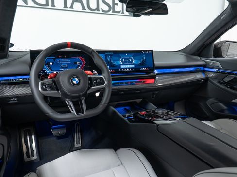 Used 2026 BMW M5 w/ Carbon Package AWD/4WD image 17