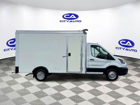 Used 2022 Ford Transit 350 DRW RWD image 2