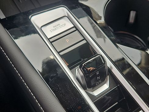 New 2026 Volkswagen Atlas SE image 17