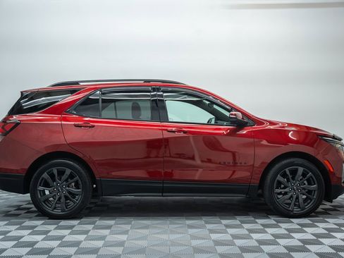 Used 2022 Chevrolet Equinox RS w/ RS Leather Package image 3