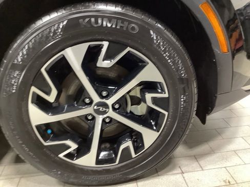 Certified 2023 Kia Sportage EX image 21