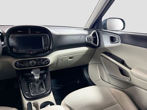 Used 2023 Kia Soul LX FWD image 22