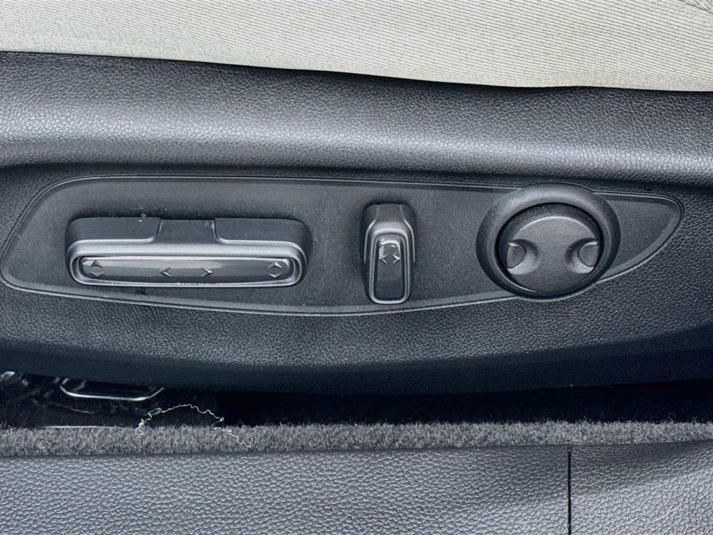 Used 2025 Honda Accord SE image 24