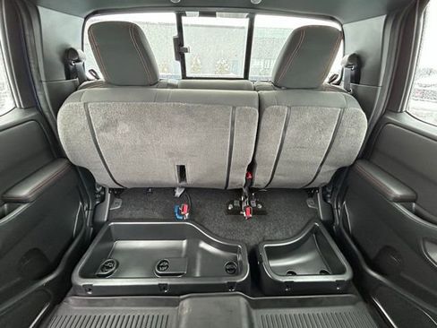 Used 2024 Nissan Frontier PRO-4X w/ Technology Package image 35