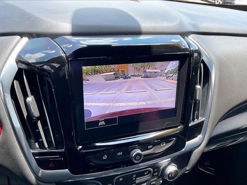 Used 2023 Chevrolet Traverse LT FWD image 21