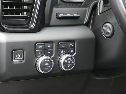 Used 2023 GMC Sierra 1500 AT4 w/ AT4 Premium Package AWD/4WD image 23