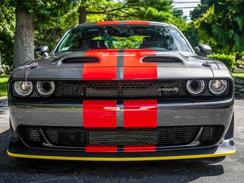 Used 2020 Dodge Challenger SRT Hellcat image 13