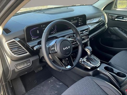 New 2026 Kia Seltos S image 7