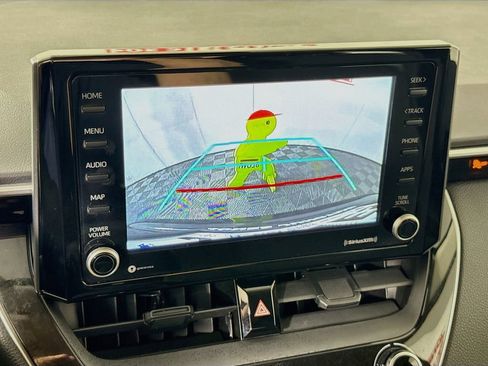 Used 2022 Toyota Corolla LE FWD image 5
