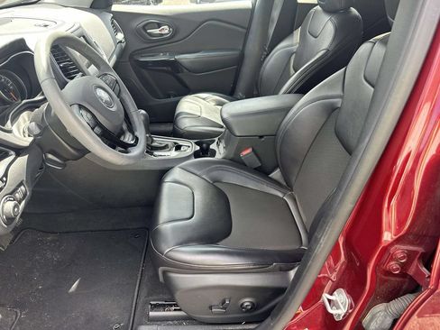 Used 2020 Jeep Cherokee Latitude Plus FWD image 17