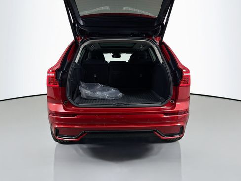 Certified 2023 Volvo XC60 B5 Ultimate image 28