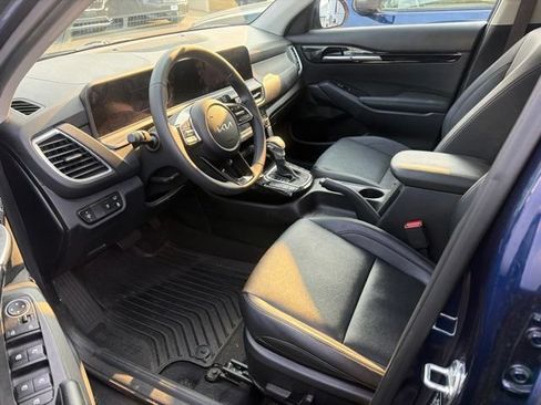 Certified 2025 Kia Seltos EX AWD/4WD image 8