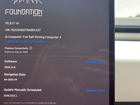 Used 2024 Tesla Cybertruck AWD Crew Cab image 11