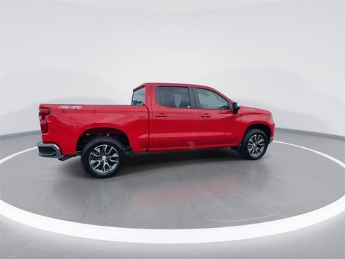 Certified 2022 Chevrolet Silverado 1500 LT image 2