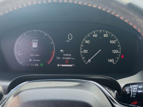 Used 2024 Honda HR-V Sport image 11