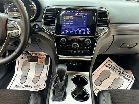 Used 2019 Jeep Grand Cherokee Altitude image 25