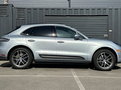 Used 2024 Porsche Macan AWD image 9