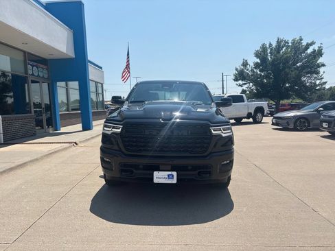 Used 2025 RAM 1500 Limited AWD/4WD image 2