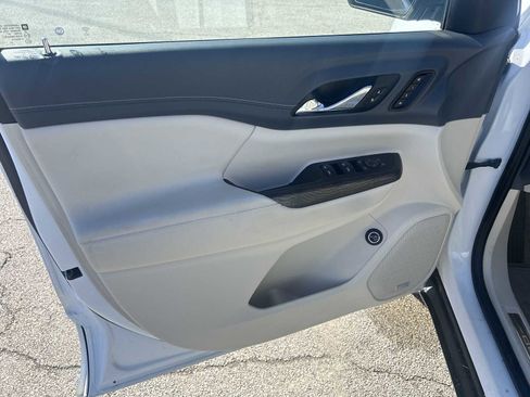 Used 2023 GMC Acadia Denali FWD image 23