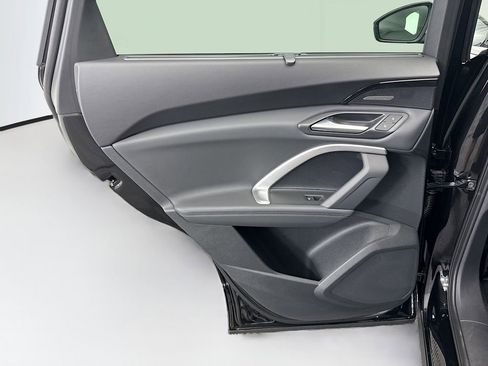 Used 2025 Audi Q5 2.0T Premium Plus w/ Premium Plus image 25