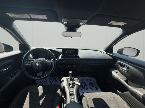 Used 2025 Honda HR-V Sport image 2
