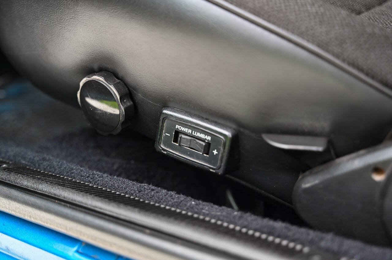Used 1989 Ford Mustang LX RWD image 70