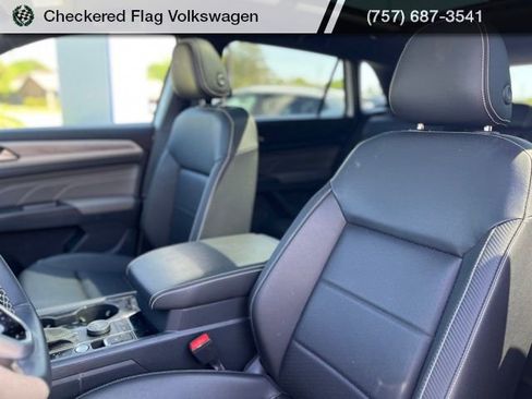 Used 2023 Volkswagen Atlas Cross Sport SE AWD/4WD image 24